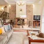 Villa Regina By The Sea *