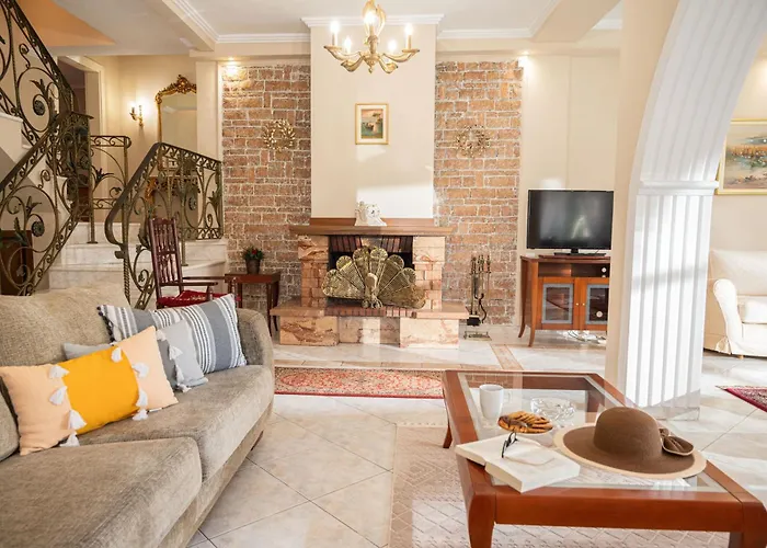 Villa Regina By The Sea *